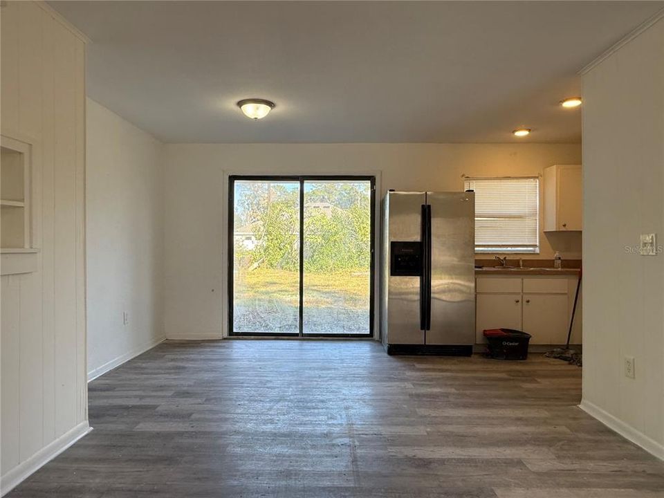 For Sale: $169,900 (3 beds, 1 baths, 1000 Square Feet)