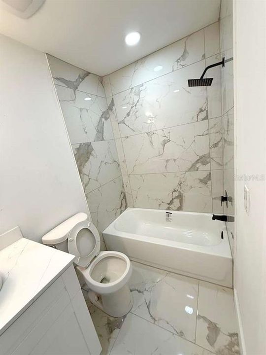 En Venta: $319,000 (3 camas, 2 baños, 1346 Pies cuadrados)