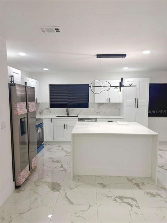 En Venta: $319,000 (3 camas, 2 baños, 1346 Pies cuadrados)