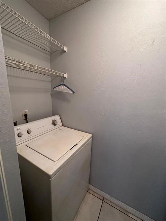 For Rent: $1,200 (1 beds, 1 baths, 627 Square Feet)