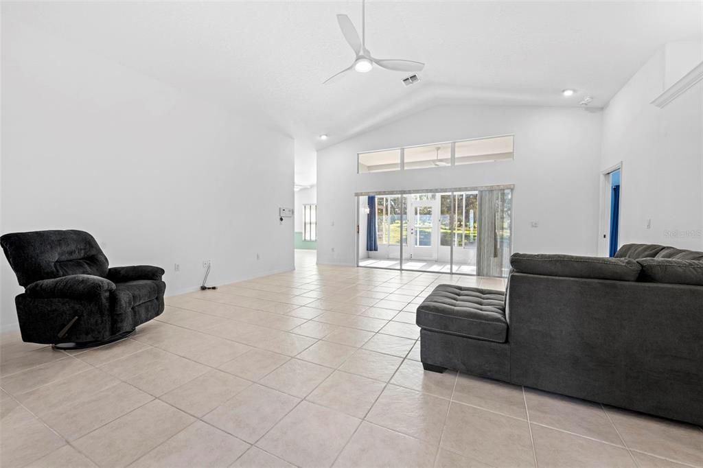 For Sale: $309,900 (2 beds, 2 baths, 1634 Square Feet)