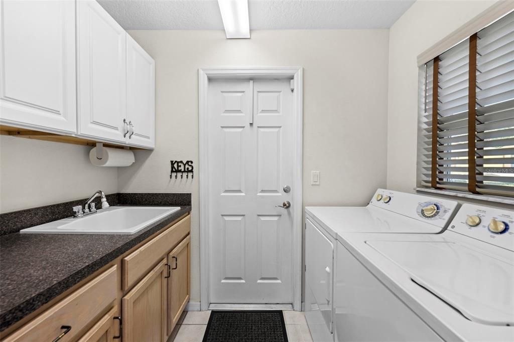 For Sale: $309,900 (2 beds, 2 baths, 1634 Square Feet)