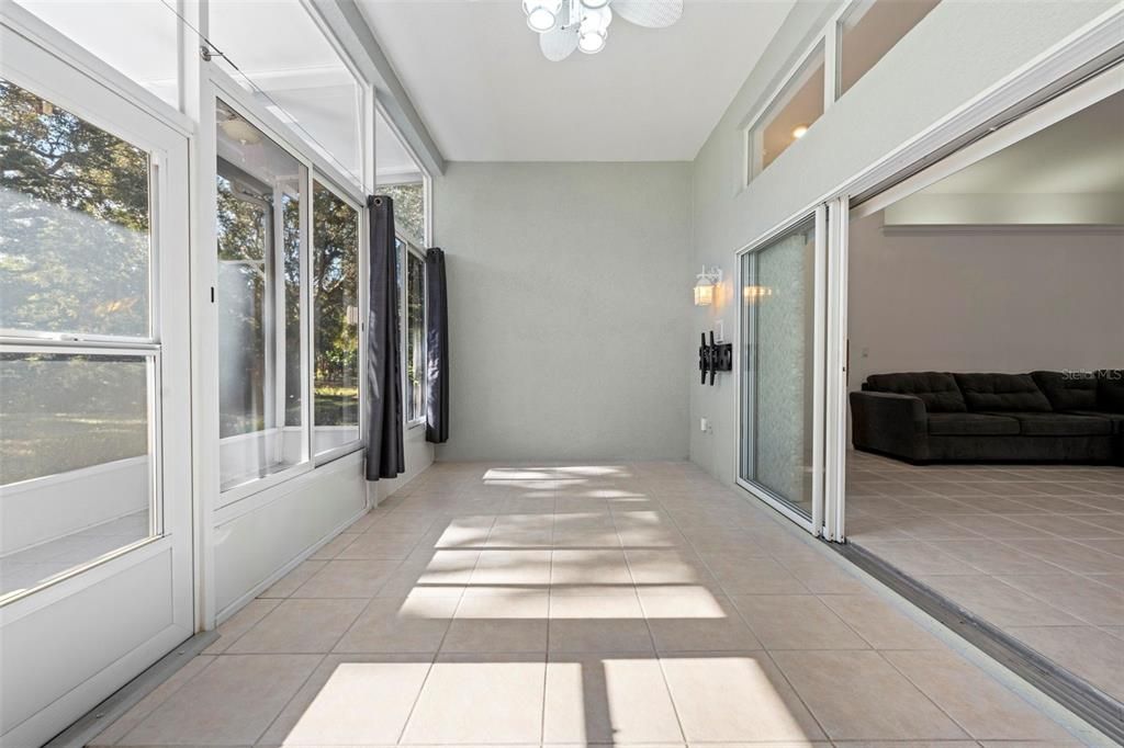 For Sale: $309,900 (2 beds, 2 baths, 1634 Square Feet)