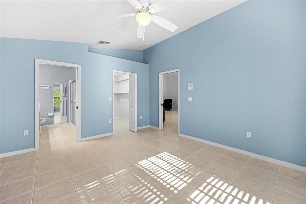 For Sale: $309,900 (2 beds, 2 baths, 1634 Square Feet)