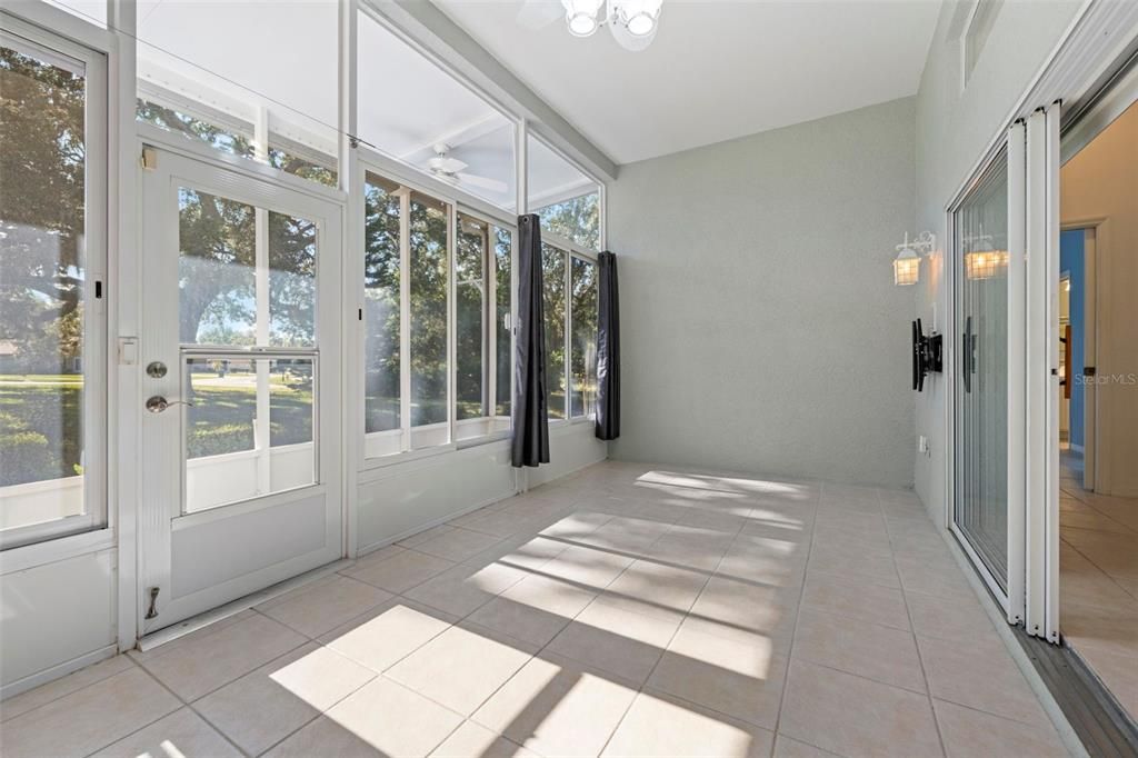 For Sale: $309,900 (2 beds, 2 baths, 1634 Square Feet)