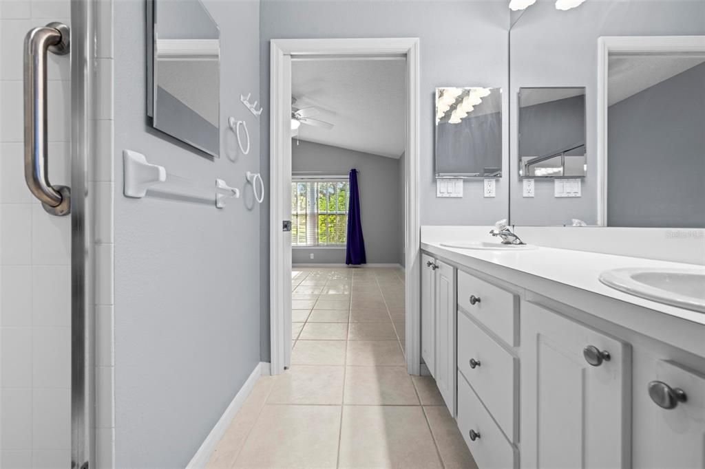 For Sale: $309,900 (2 beds, 2 baths, 1634 Square Feet)