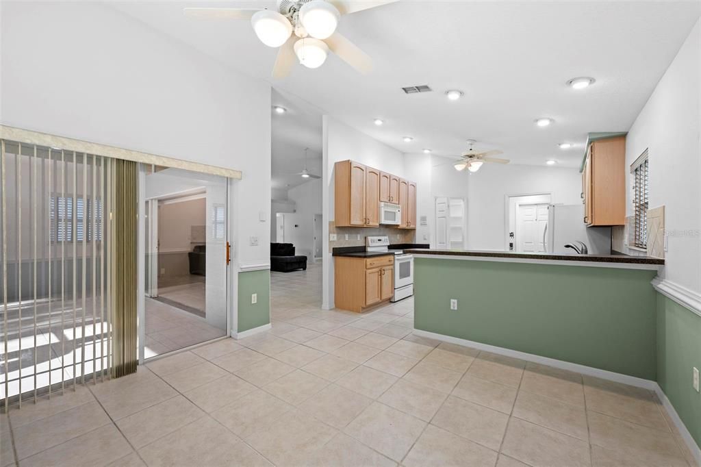 For Sale: $309,900 (2 beds, 2 baths, 1634 Square Feet)