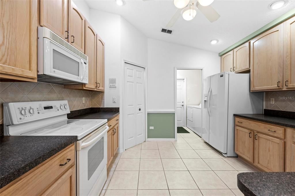 For Sale: $309,900 (2 beds, 2 baths, 1634 Square Feet)