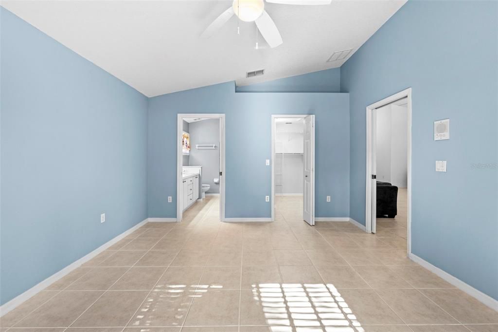 For Sale: $309,900 (2 beds, 2 baths, 1634 Square Feet)