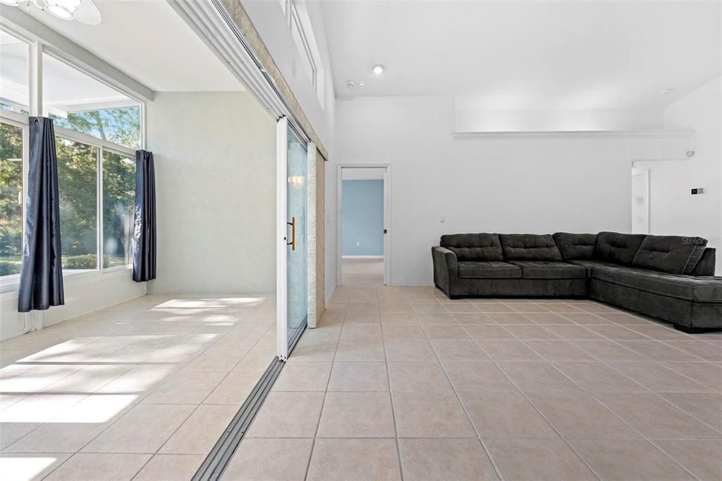 For Sale: $309,900 (2 beds, 2 baths, 1634 Square Feet)