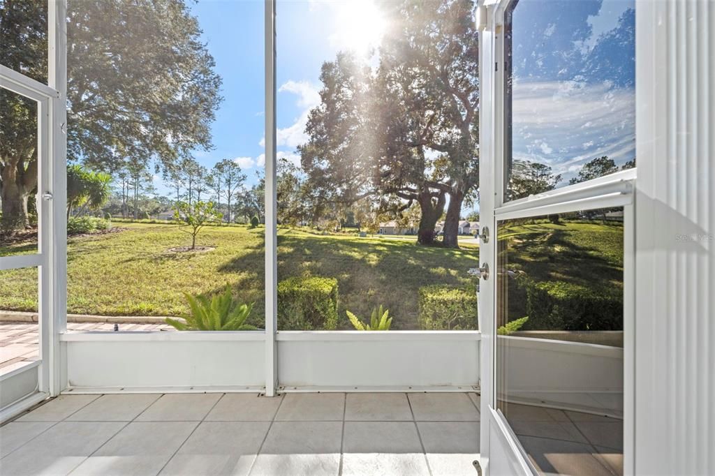 For Sale: $309,900 (2 beds, 2 baths, 1634 Square Feet)