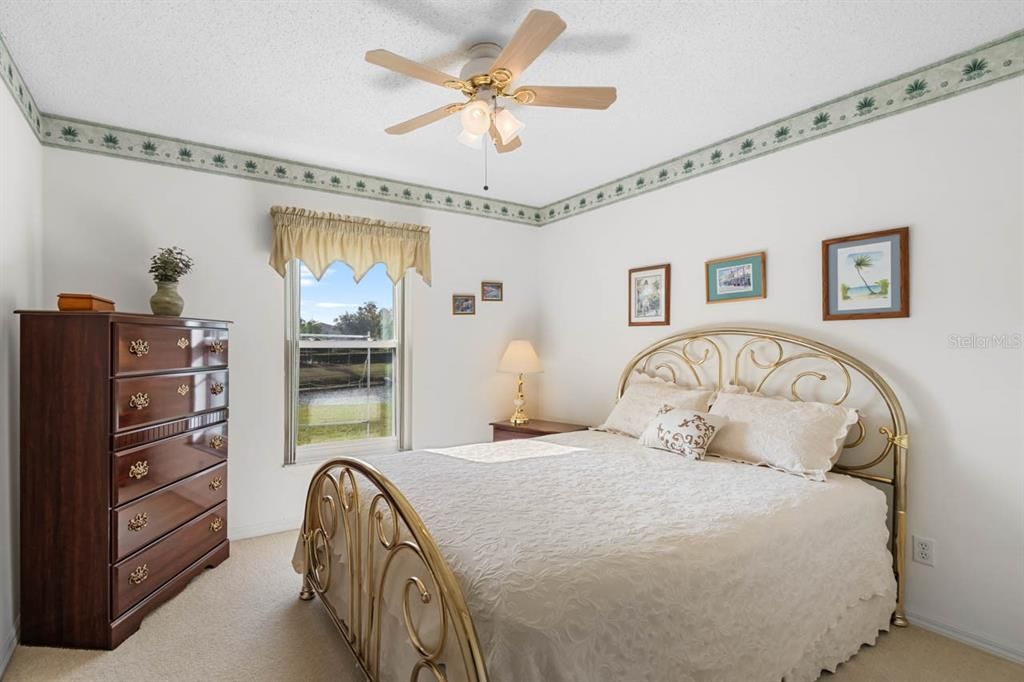 待售: $330,000 (2 贝兹, 2 浴室, 1603 平方英尺)