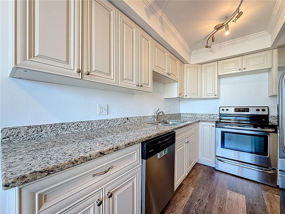 En Venta: $670,000 (2 camas, 2 baños, 1180 Pies cuadrados)