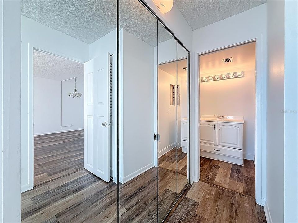 En Venta: $670,000 (2 camas, 2 baños, 1180 Pies cuadrados)