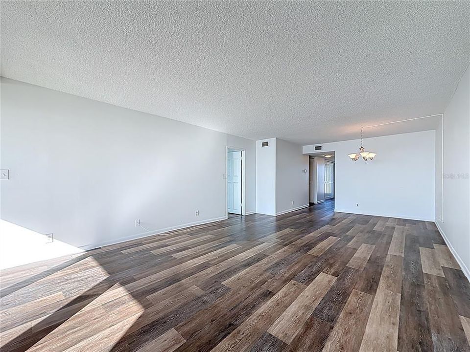 En Venta: $670,000 (2 camas, 2 baños, 1180 Pies cuadrados)