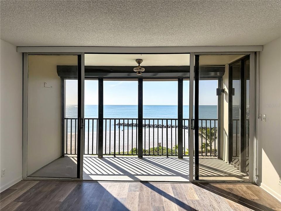 En Venta: $670,000 (2 camas, 2 baños, 1180 Pies cuadrados)