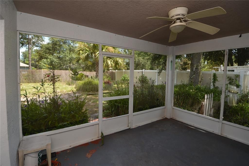 For Rent: $1,900 (3 beds, 2 baths, 1921 Square Feet)