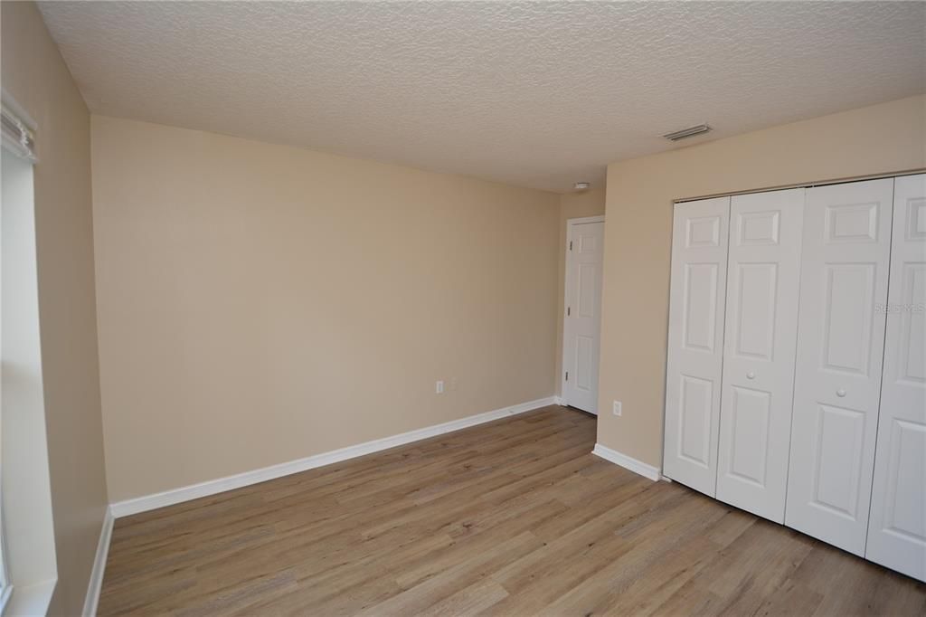 For Rent: $1,900 (3 beds, 2 baths, 1921 Square Feet)