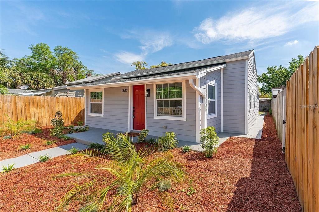 For Sale: $259,990 (3 beds, 2 baths, 1132 Square Feet)