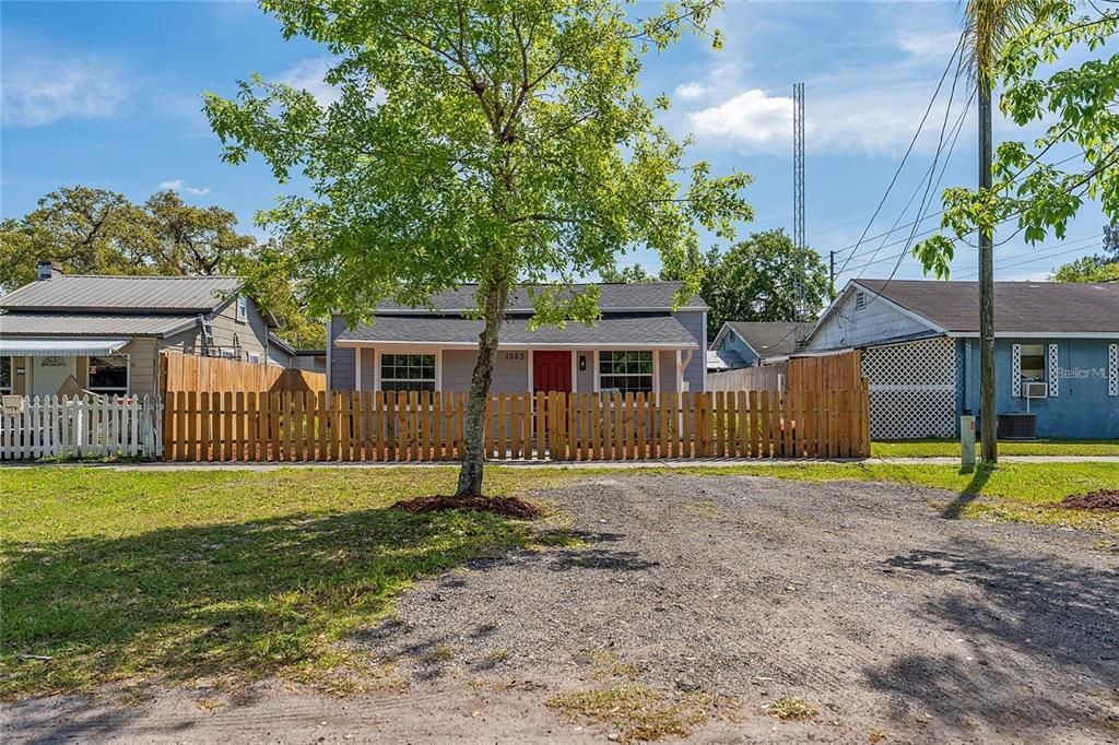 For Sale: $259,990 (3 beds, 2 baths, 1132 Square Feet)