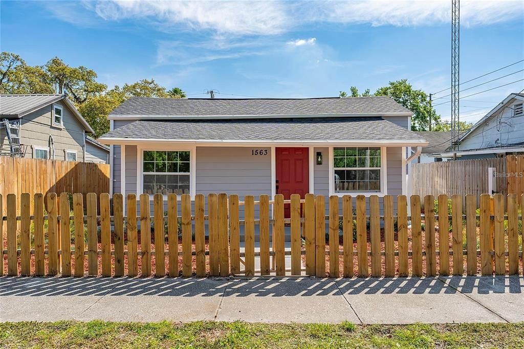 For Sale: $259,990 (3 beds, 2 baths, 1132 Square Feet)