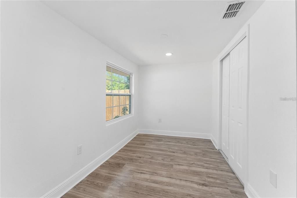 For Sale: $259,990 (3 beds, 2 baths, 1132 Square Feet)