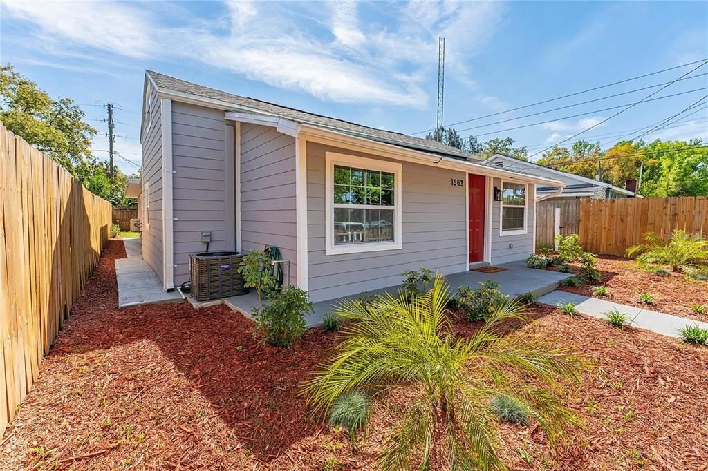 For Sale: $259,990 (3 beds, 2 baths, 1132 Square Feet)