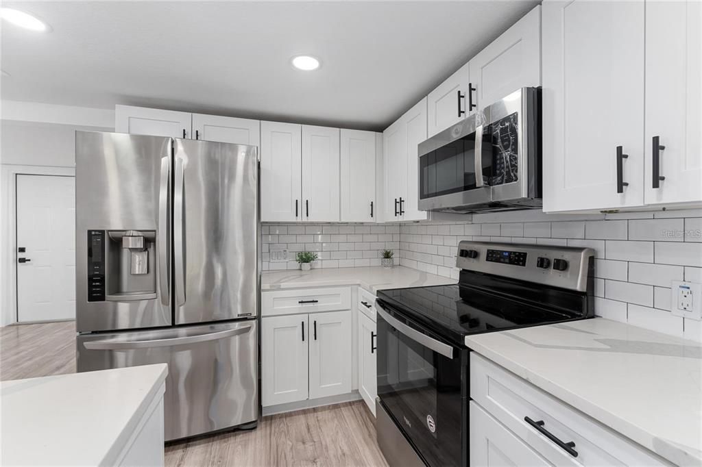 For Sale: $259,990 (3 beds, 2 baths, 1132 Square Feet)