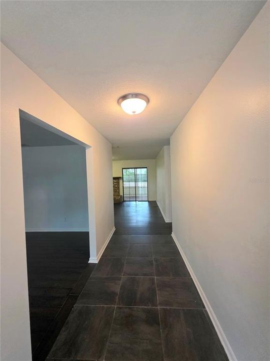 For Rent: $1,900 (3 beds, 2 baths, 1916 Square Feet)