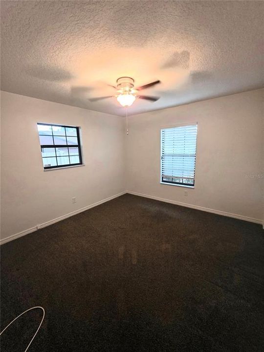 For Rent: $1,900 (3 beds, 2 baths, 1916 Square Feet)