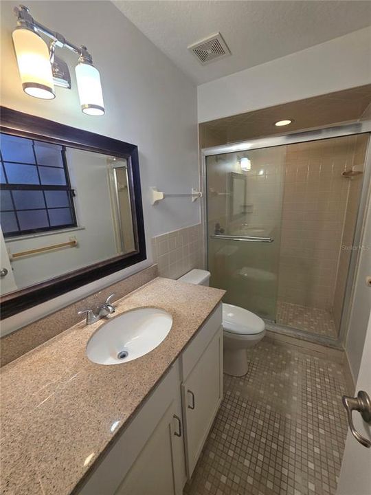 For Rent: $1,900 (3 beds, 2 baths, 1916 Square Feet)