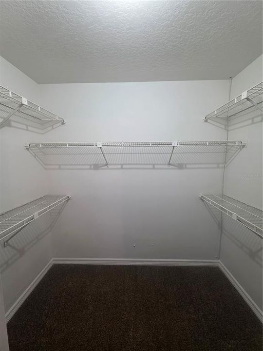 For Rent: $1,900 (3 beds, 2 baths, 1916 Square Feet)