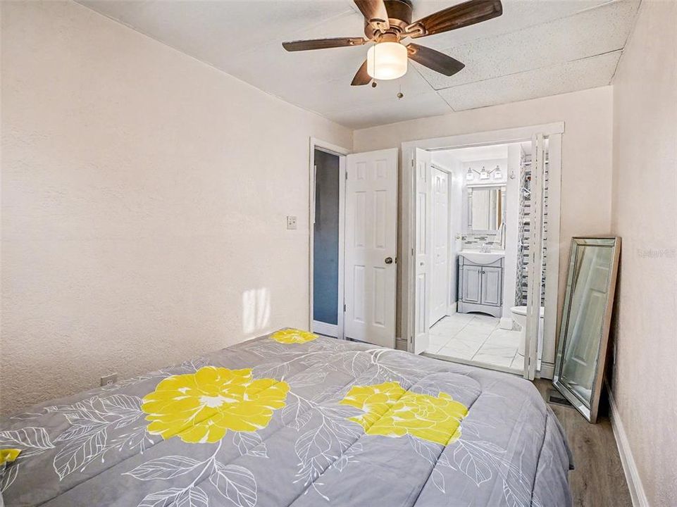 For Sale: $650,000 (5 beds, 3 baths, 2650 Square Feet)