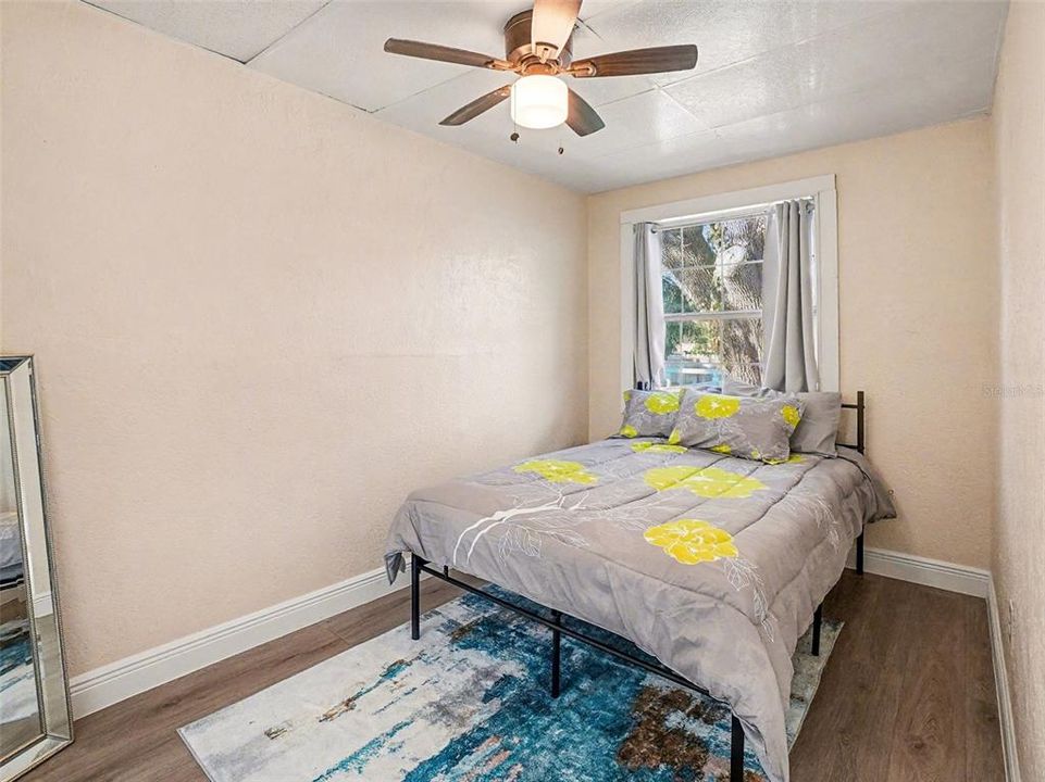 For Sale: $650,000 (5 beds, 3 baths, 2650 Square Feet)