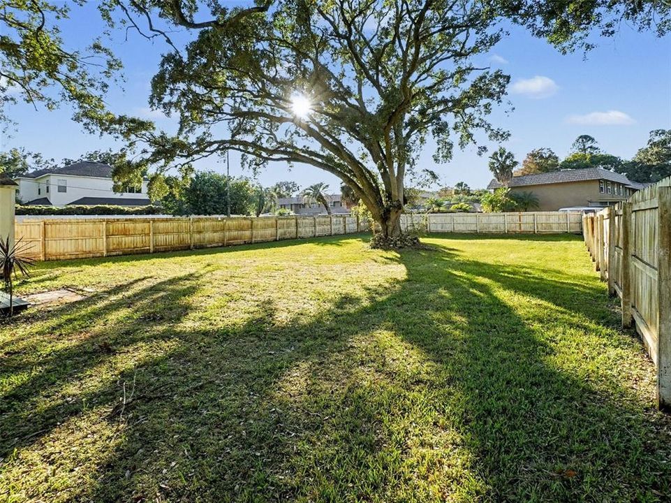 For Sale: $650,000 (5 beds, 3 baths, 2650 Square Feet)