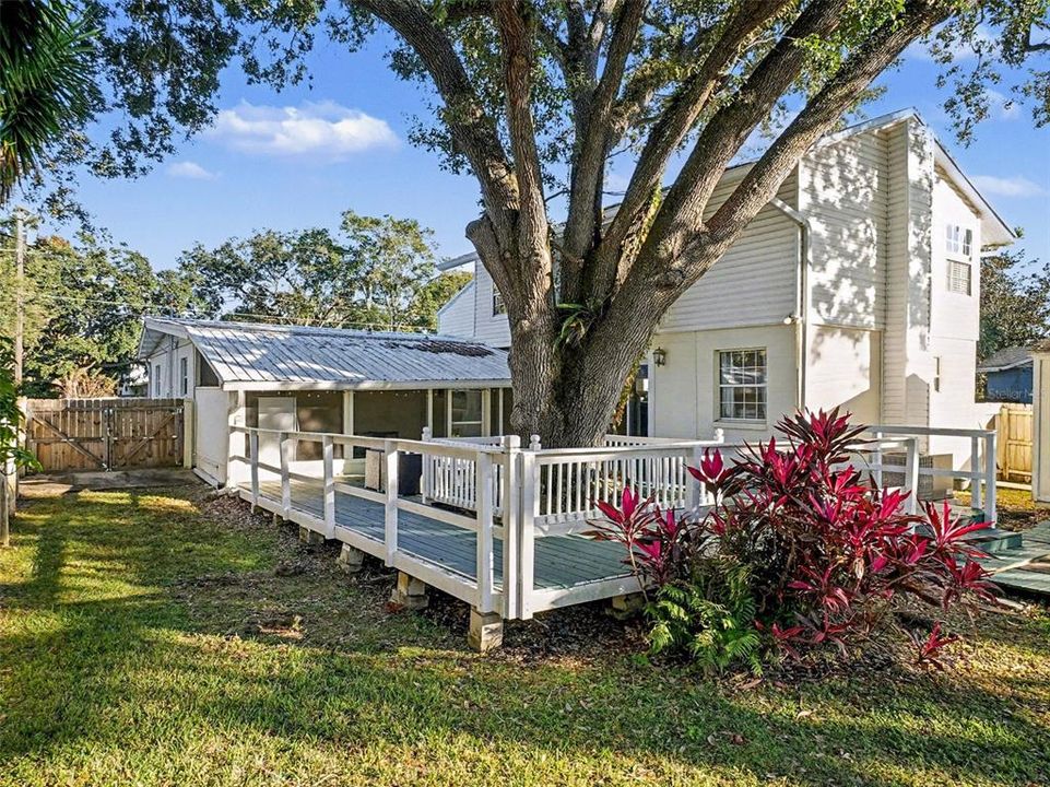 For Sale: $650,000 (5 beds, 3 baths, 2650 Square Feet)