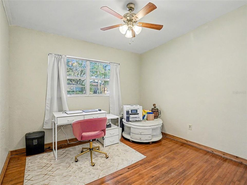 For Sale: $650,000 (5 beds, 3 baths, 2650 Square Feet)