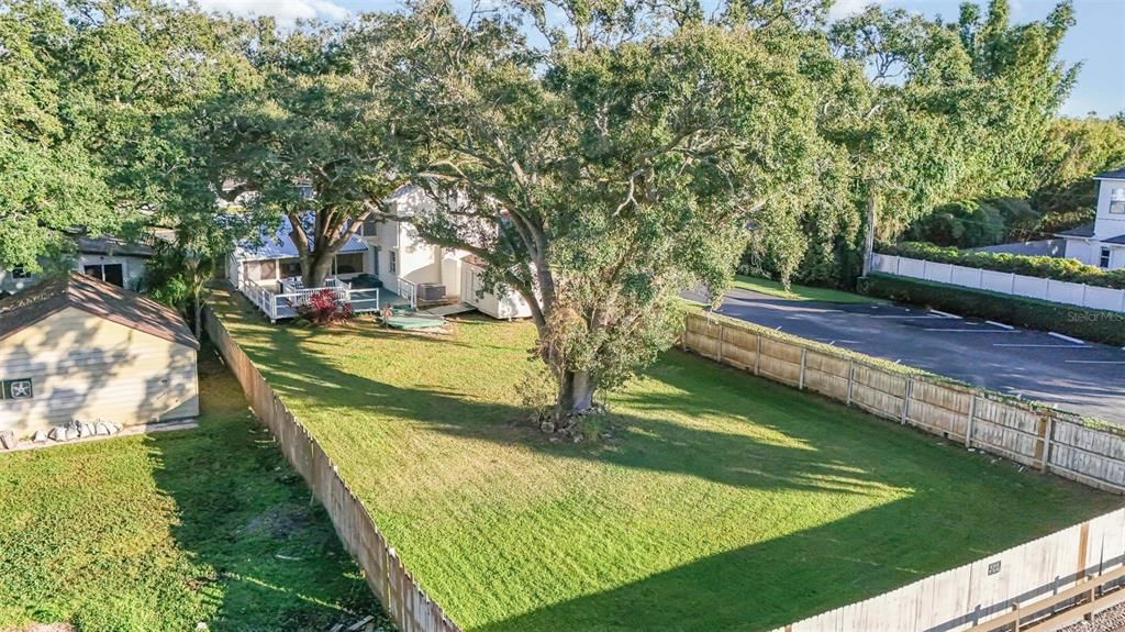 For Sale: $650,000 (5 beds, 3 baths, 2650 Square Feet)