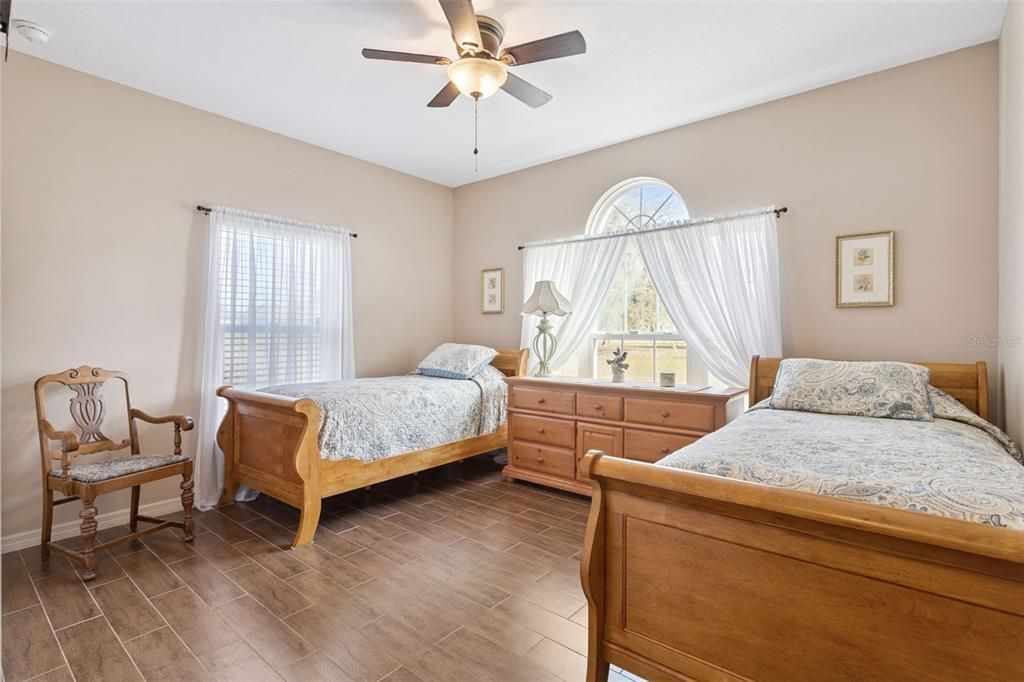 待售: $699,000 (3 贝兹, 2 浴室, 2106 平方英尺)