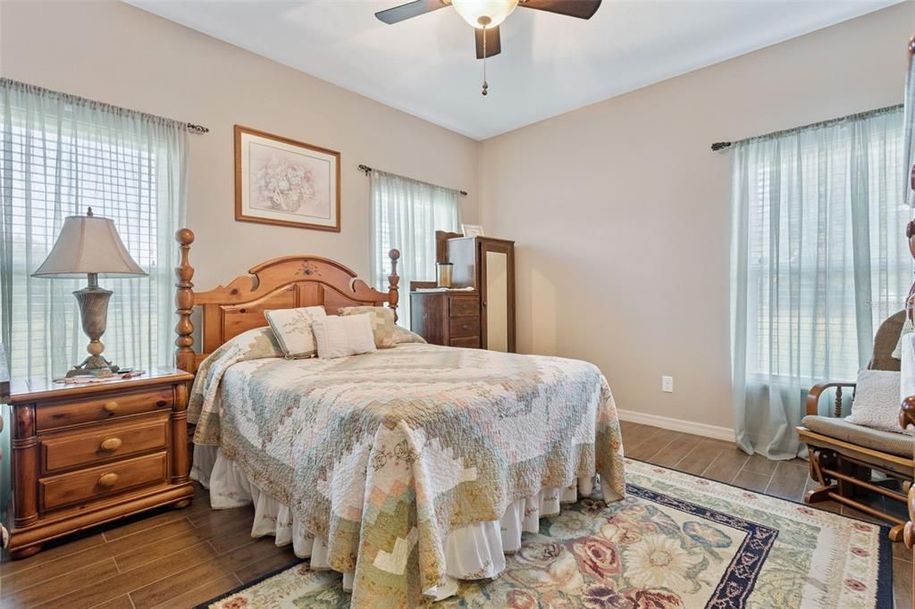 待售: $699,000 (3 贝兹, 2 浴室, 2106 平方英尺)