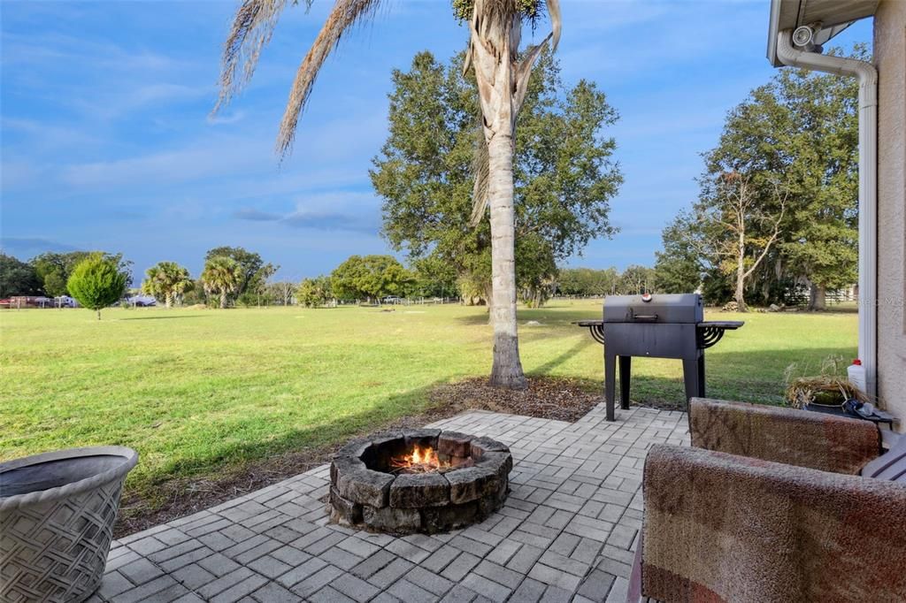 待售: $699,000 (3 贝兹, 2 浴室, 2106 平方英尺)