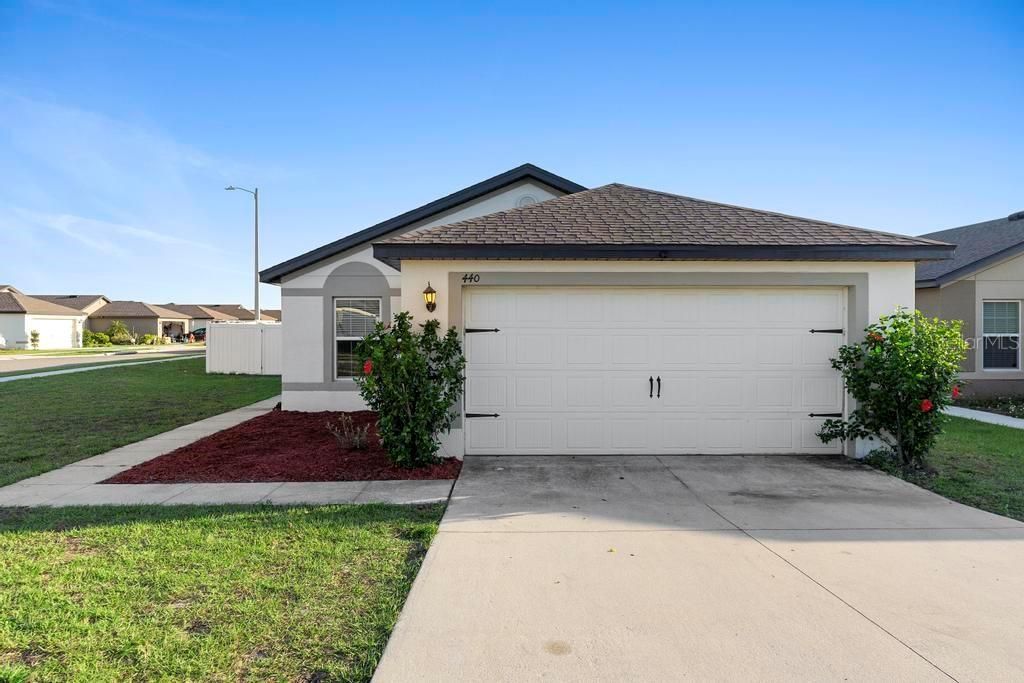 Active With Contract: $263,000 (3 beds, 2 baths, 1688 Square Feet)