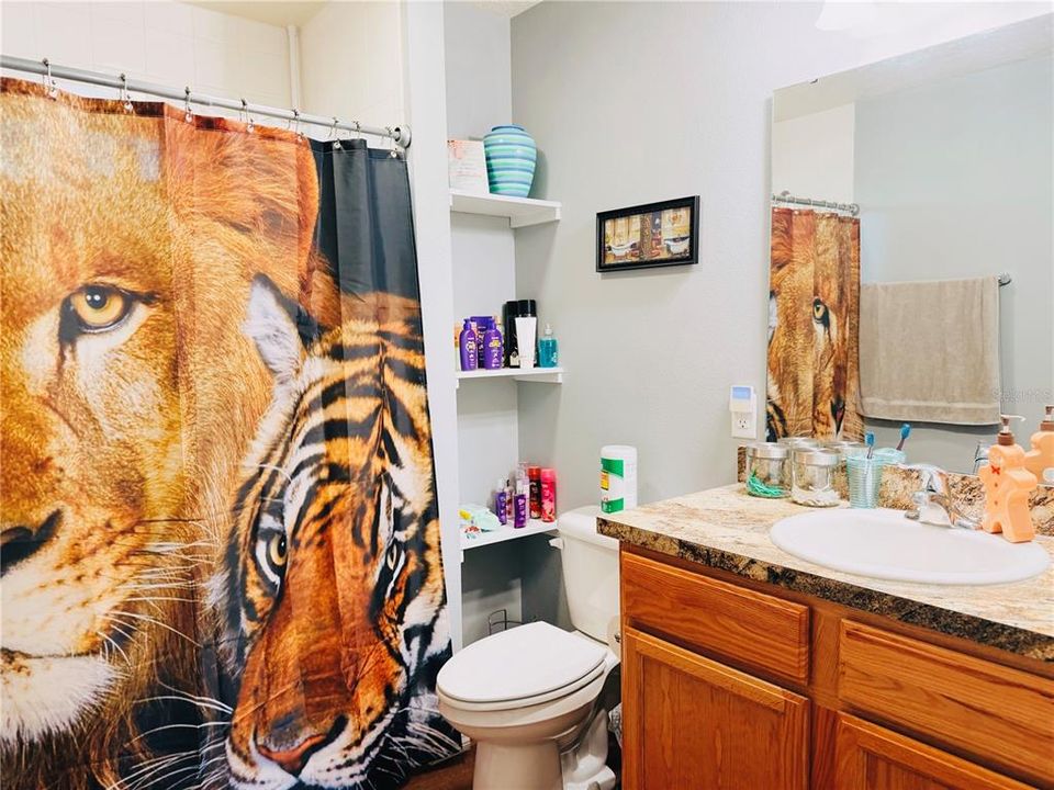 待售: $245,000 (2 贝兹, 2 浴室, 1184 平方英尺)