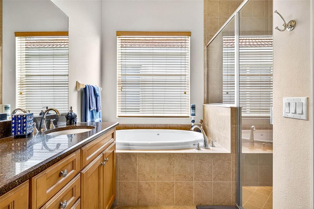 待售: $400,000 (2 贝兹, 2 浴室, 1954 平方英尺)