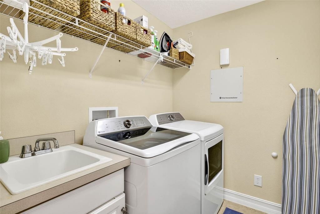 待售: $400,000 (2 贝兹, 2 浴室, 1954 平方英尺)