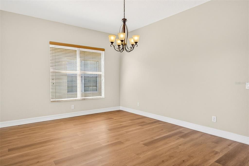 待售: $400,000 (2 贝兹, 2 浴室, 1954 平方英尺)