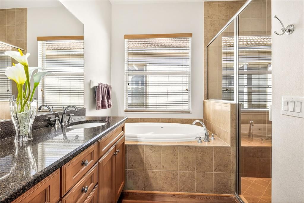 待售: $400,000 (2 贝兹, 2 浴室, 1954 平方英尺)