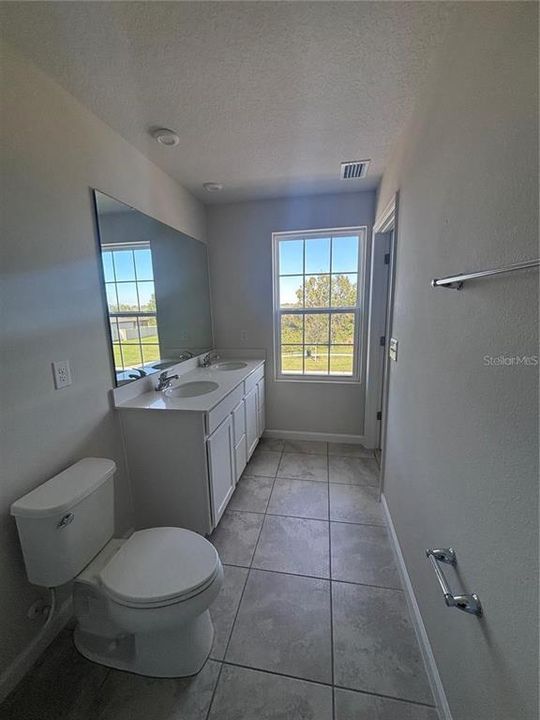 En Renta: $2,395 (3 camas, 2 baños, 1890 Pies cuadrados)