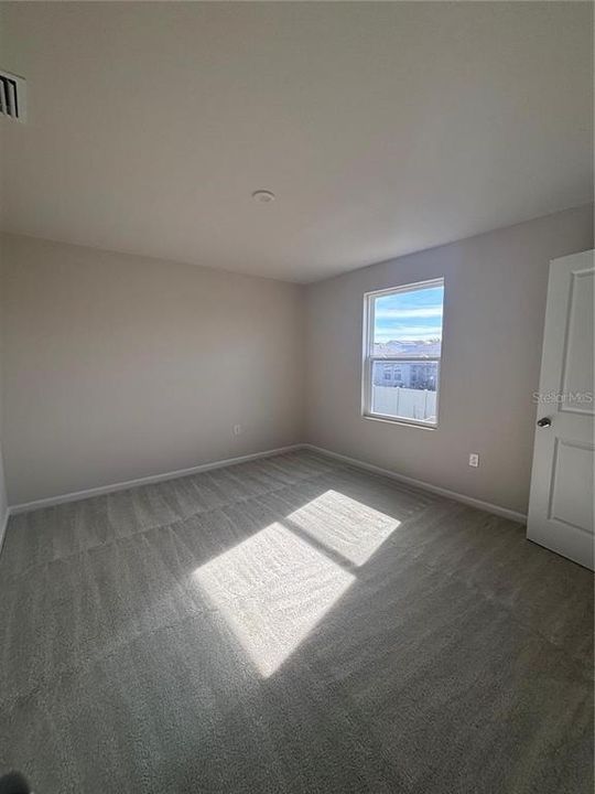 En Renta: $2,395 (3 camas, 2 baños, 1890 Pies cuadrados)