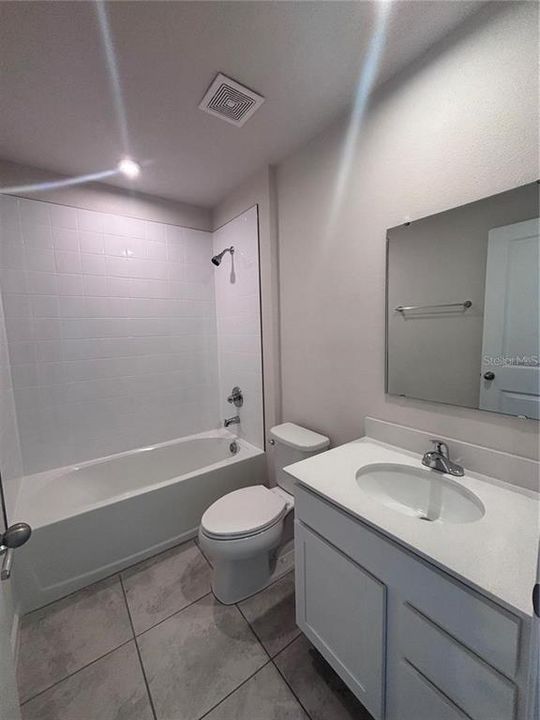 En Renta: $2,395 (3 camas, 2 baños, 1890 Pies cuadrados)